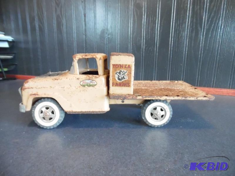 Vintage Tonka truck