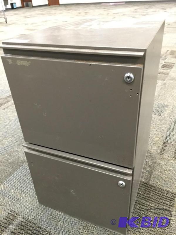lot 10 image: Meridian 2-drawer, letter width