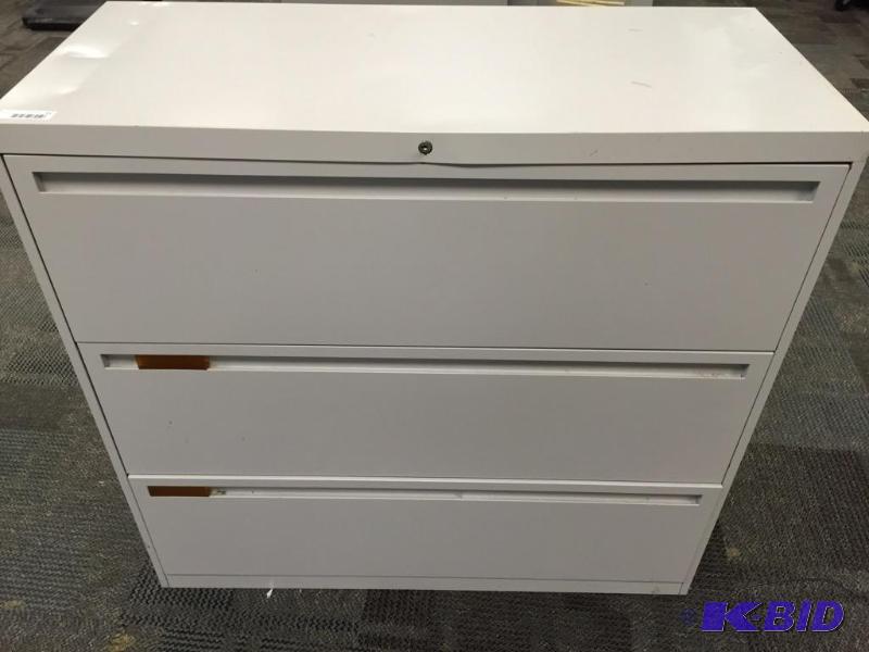 lot 11 image: 3-drawer file cabinet, wide