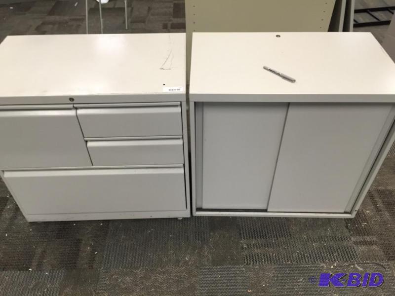 lot 19 image: Lot of (2) storage cabinets