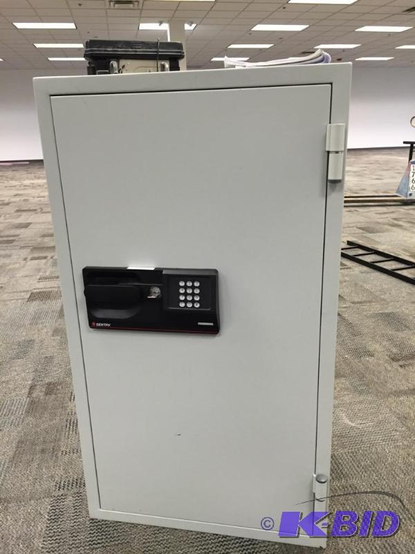 lot 2 image: Sentry S8771 Commercial Fire Safe with Dual Key and Digital Lock