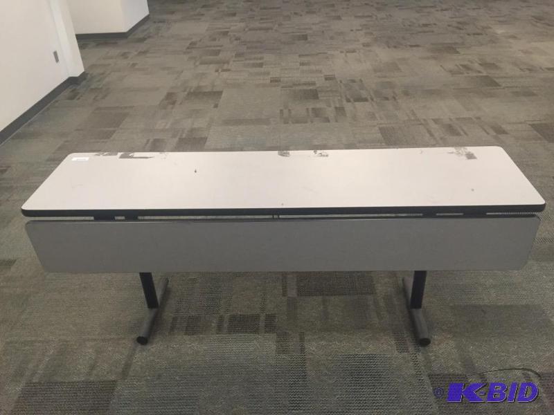 lot 24 image: Folding Table