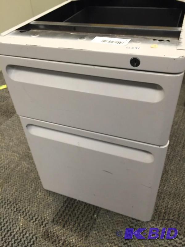 lot 4 image: White modern office drawers...