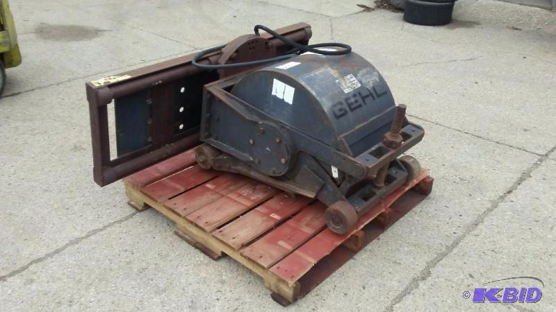 lot 7 image: Gehl CP 400 Cold Planer Skidsteer Attachment