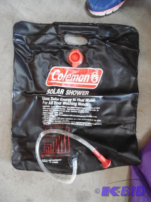 Solar shower bag