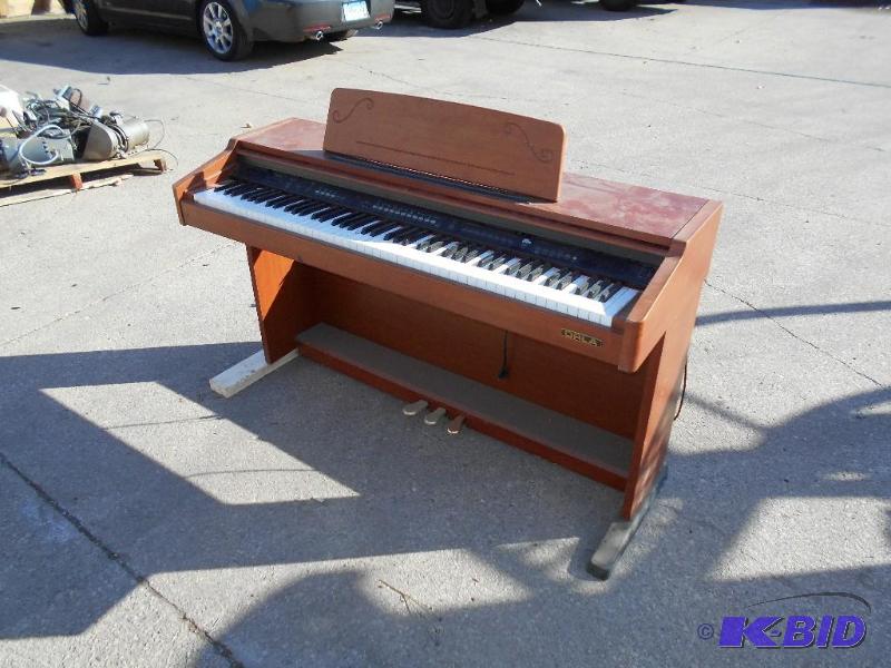 Orla CHP 88 Digital Piano. Italian.