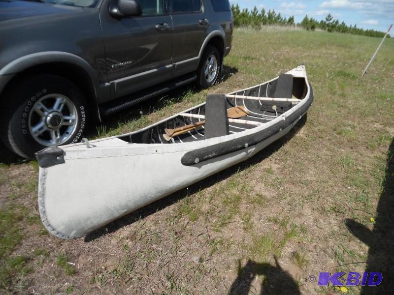 1977 Radisson Canoe We Sell Your Stuff Inc. Auction 89 KBID