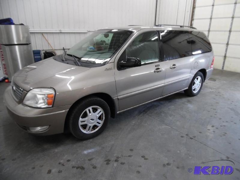 2004 Ford Freestyle Mini Van