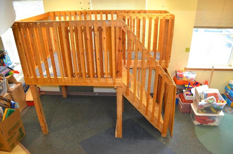 lot 10 image: Indoor Wooden Childrens Tree House Play Loft...