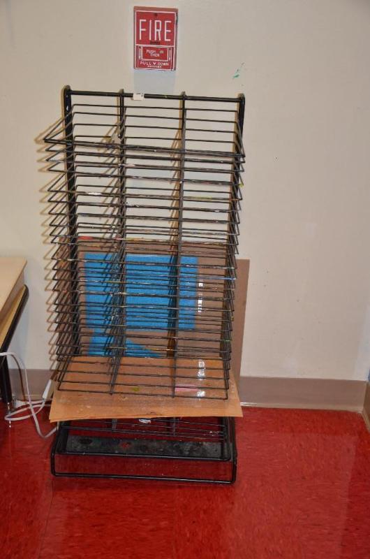 lot 111 image: Wire rack on wheels for drying & storing ...