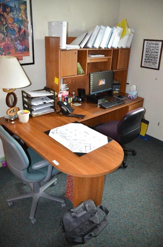 lot 116 image: L shaped desk & two chairs. 60x26 desk. 5...