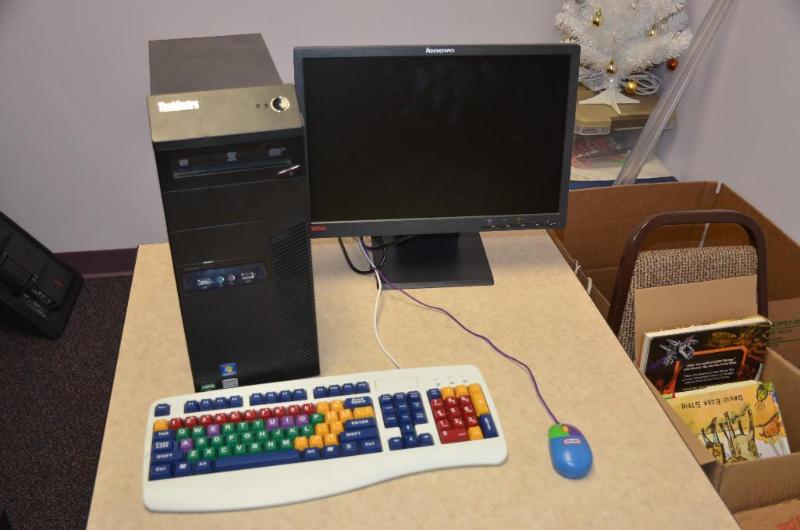 lot 125 image: Think Center - Lenovo Thinkcenter with vision...