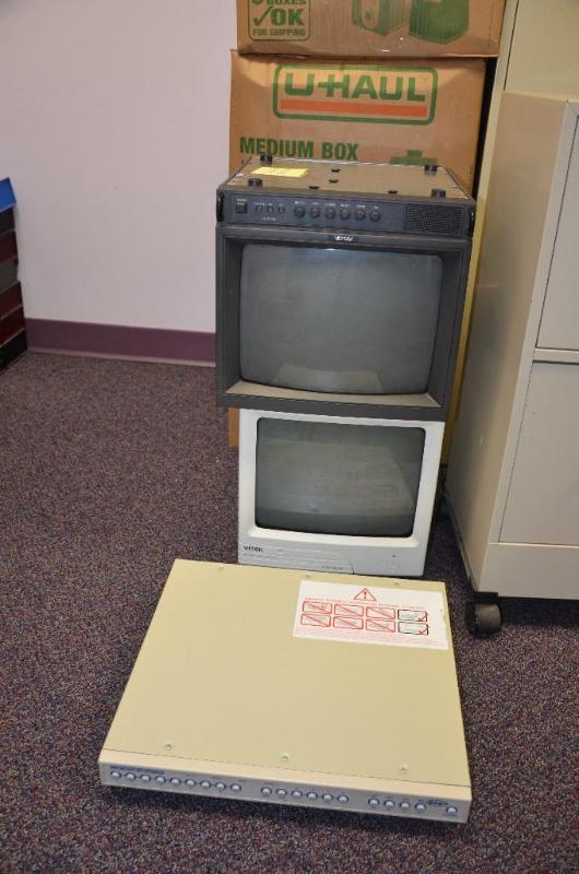 lot 129 image: Dedicated Micros EC09 surveillance system cd ...