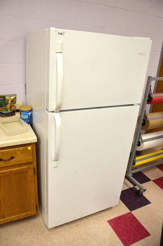 lot 136 image: Frigidaire refrigerator 31x30x65" model ...