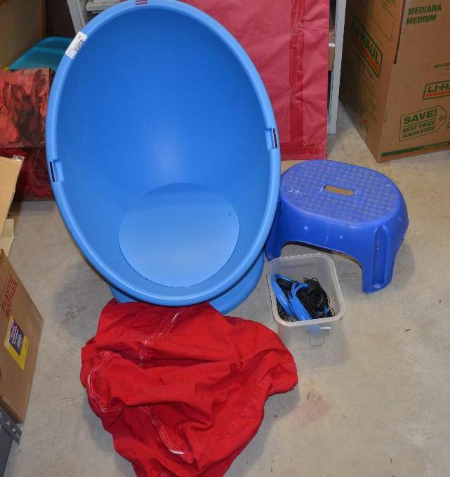 lot 153 image: Kids swivel plastic chair, bean bag chair, La...