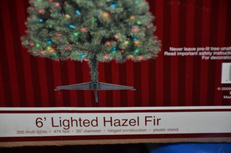 lot 154 image: 6 foot lighted Christmas tree...