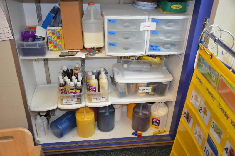 lot 197 image: Gallons of tempera paint, paint supplies...