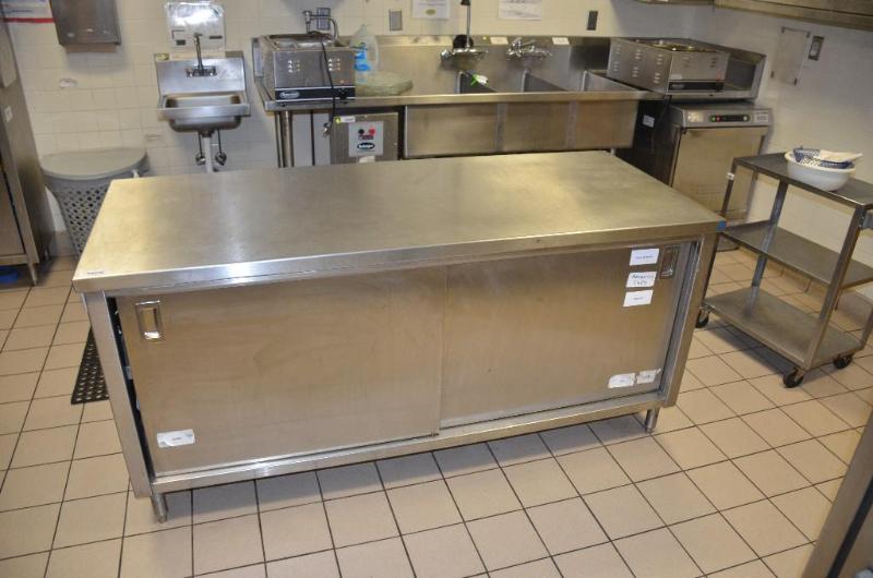 lot 20 image: Stainless steel counter 30x34x72" with e...