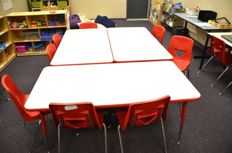 lot 56 image: 1 table (adjustable height), 2 chairs 30x60x2...
