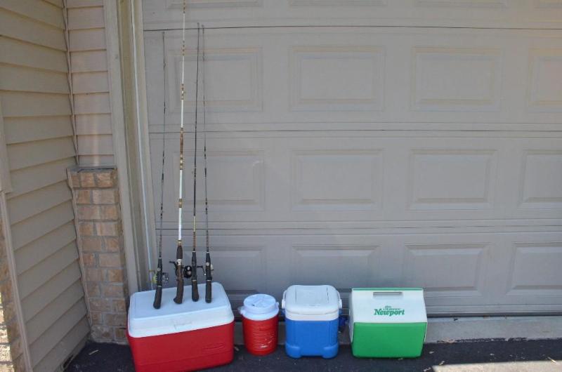 lot 108 image: lot of 4 fishing poles Mag-Lite Kwik Taper p...