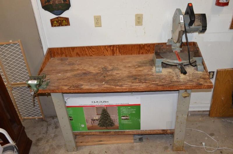 lot 115 image: Industrial tools vice MFG Date 1979 Serial no...
