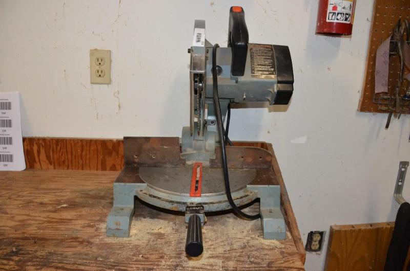 lot 116 image: Delta 10" motorized miter box (model no....