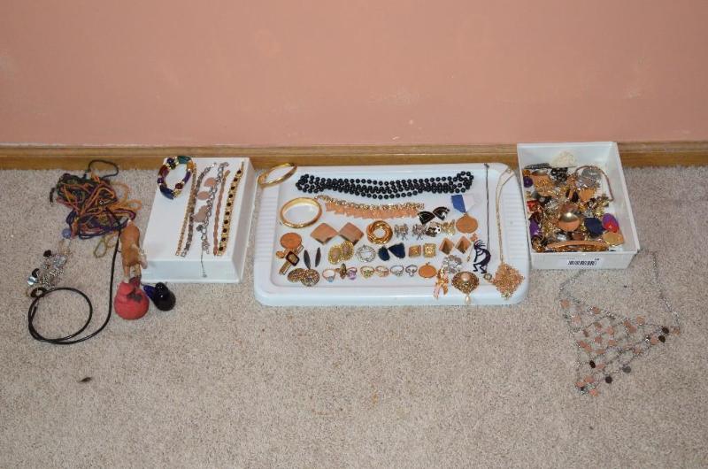 lot 18 image: Large lot of jewelry necklaces, bracelets, r...