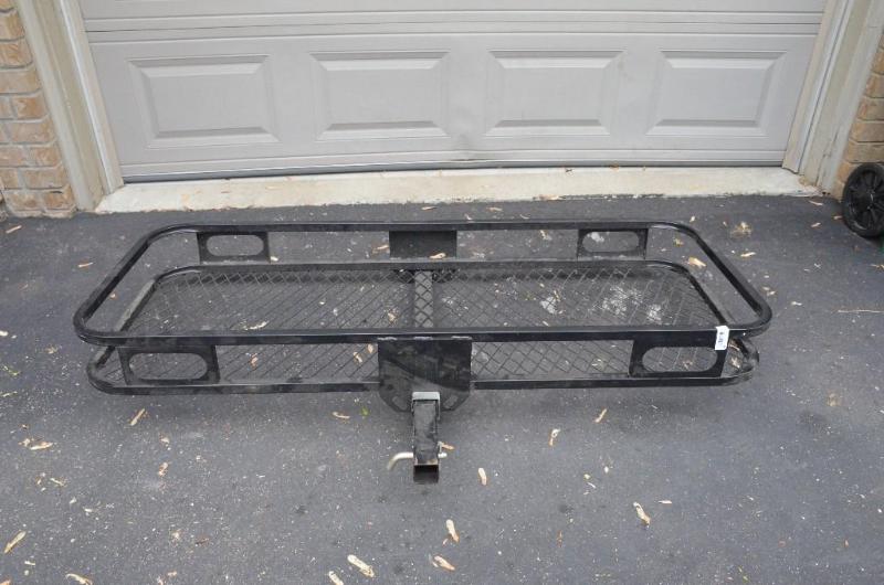 lot 40 image: Hitch with 500 lb max limit 60x26...