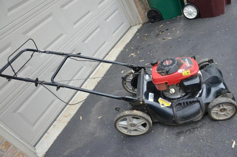 lot 41 image: Craftsman 21" lawnmower model no. 917.37...