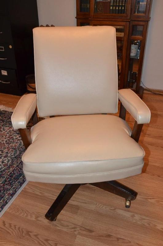 lot 45 image: Leather desk chair...