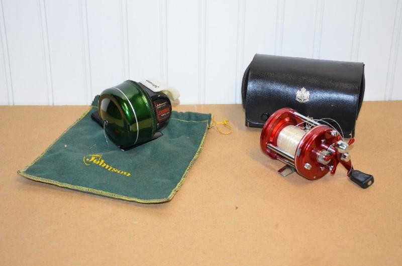 lot 69 image: Johnson Sabra fishing reel-model 130B Ambass...
