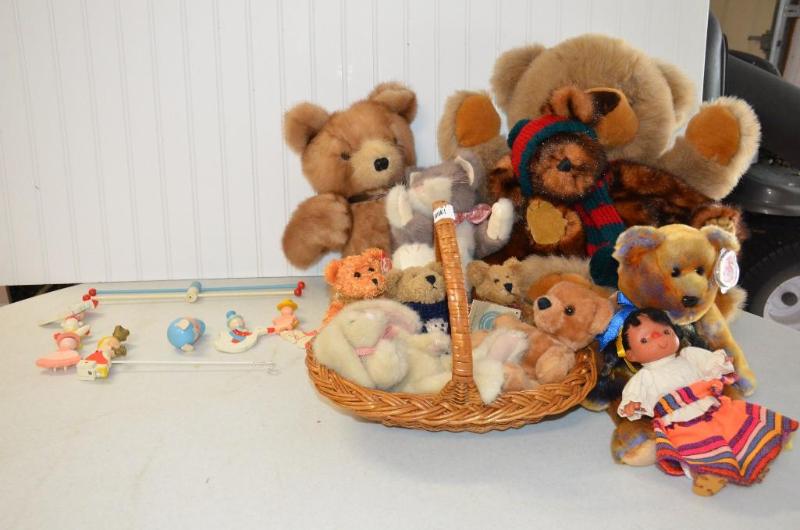 lot 87 image: Lot of Teddy Bears and a vintage mobile incl...
