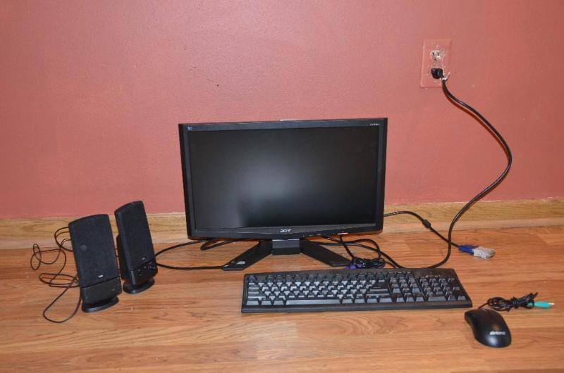 lot 89 image: Acer LCD Moniter&nbspModel X183H Computer ...