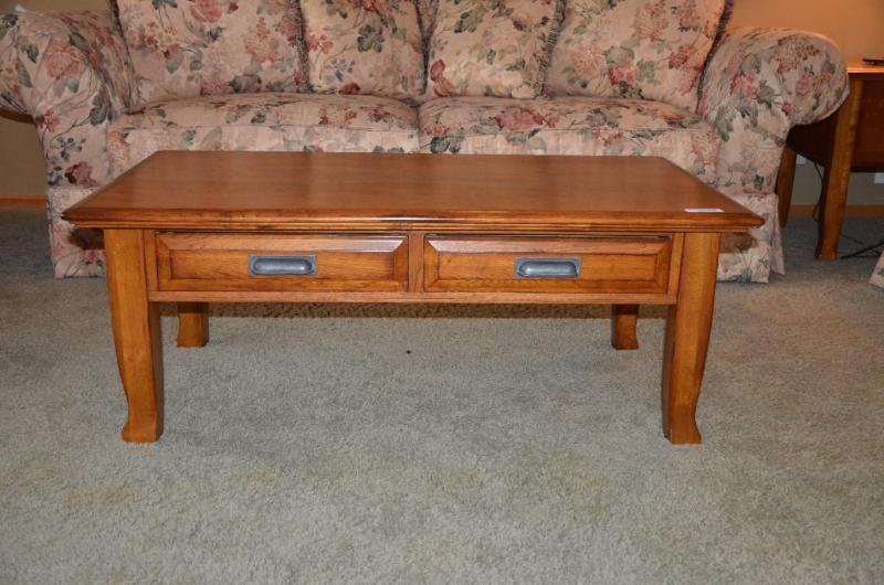 lot 164 image: Wood Coffee table 18&quotx27&quotx48"...