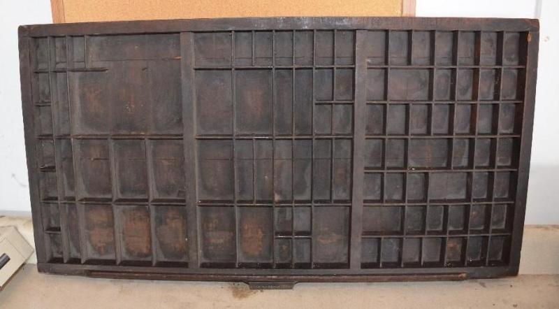 lot 170 image: Antique Wood Type Setting Case. 33x22"...