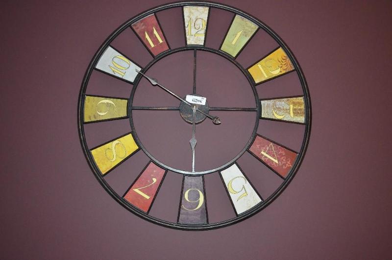 lot 198 image: Huge Beautiful metal clock 32x32"...