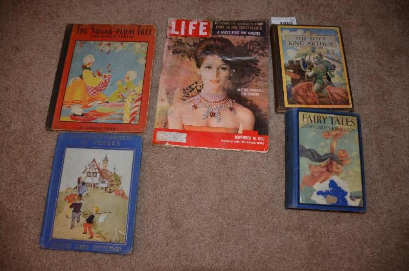 lot 212 image: 5 antique books- &quotThe Boys King Arthur&...