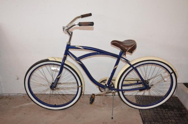 lot 234 image: vintage Cranbrook huffy bike...