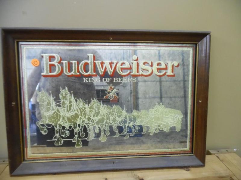 lot 10 image: Beer sign
