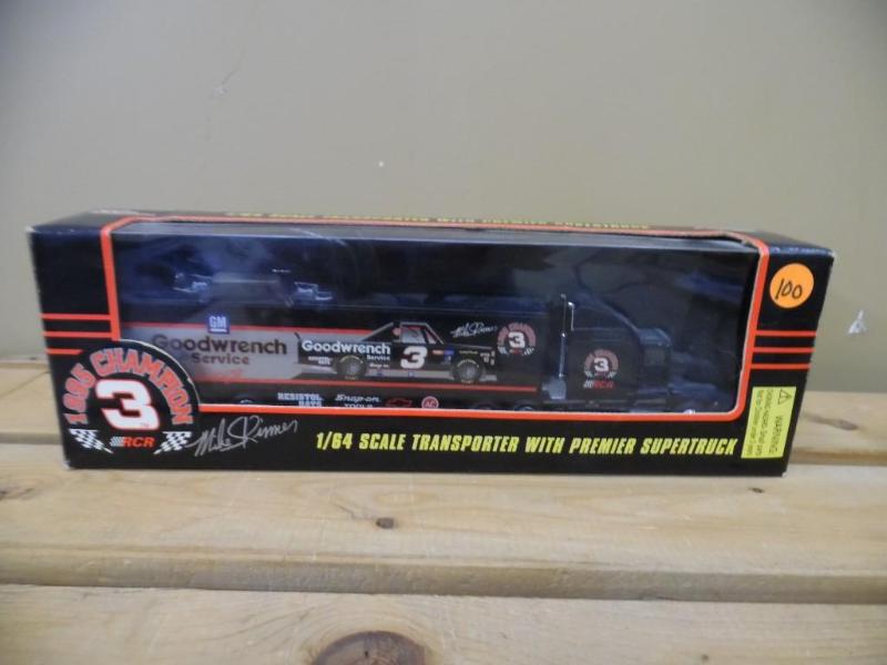 lot 100 image: Die-cast truck
