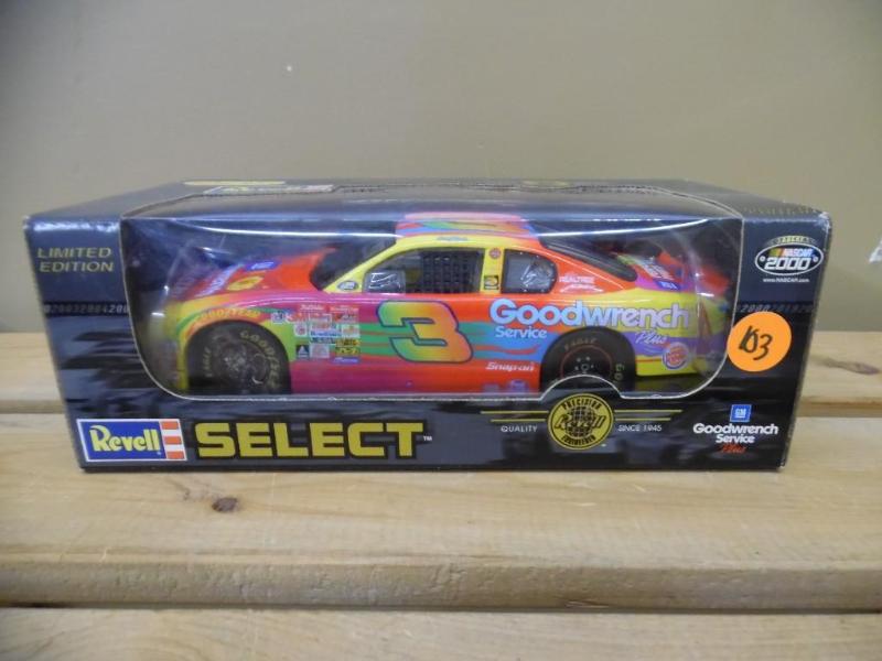 lot 103 image: Die-cast car