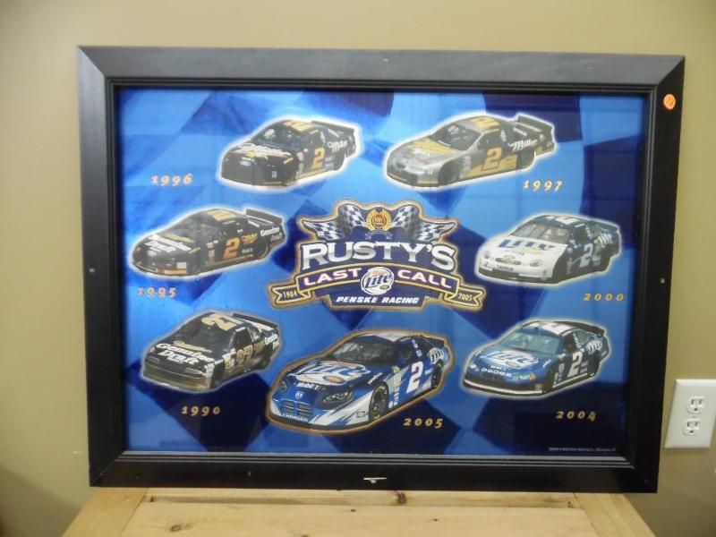lot 17 image: Beer sign