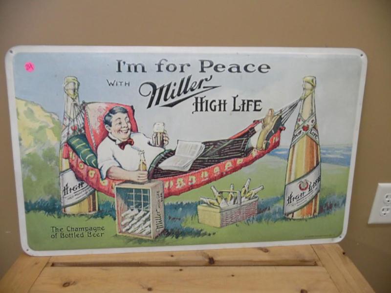 lot 24 image: Beer sign