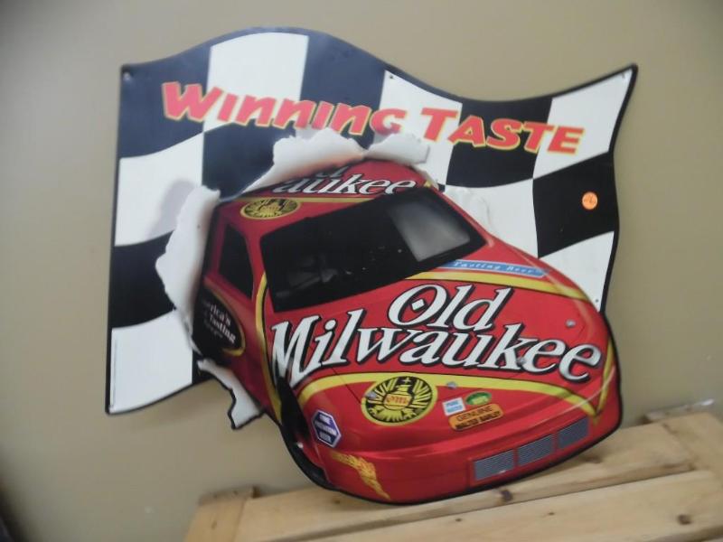 lot 26 image: Beer sign