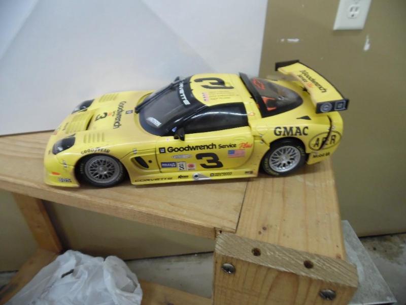 lot 62 image: Die-cast Corvette