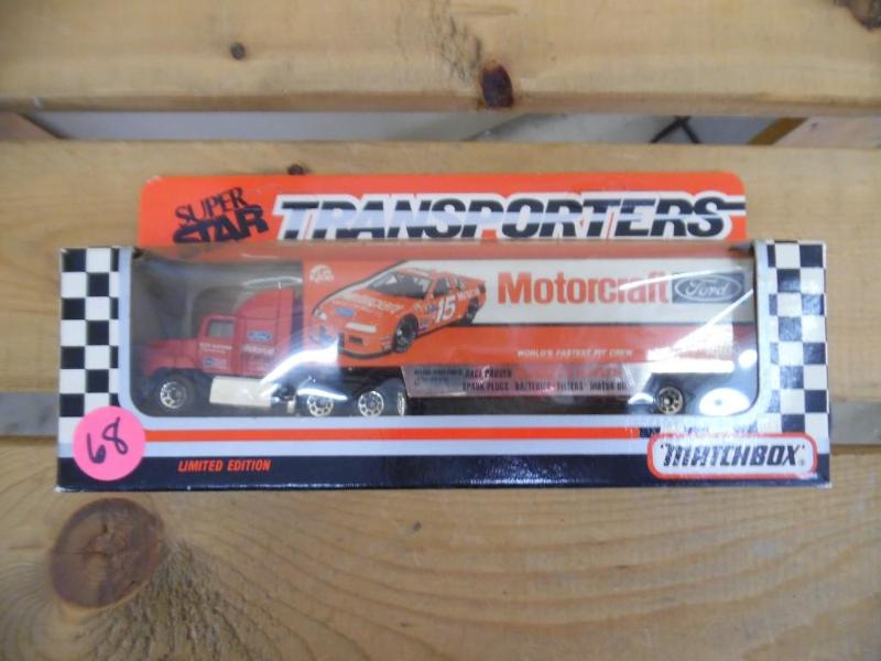 lot 68 image: Die-cast truck