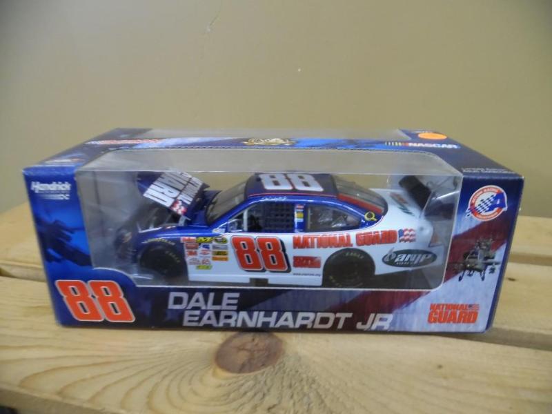 lot 71 image: Die-cast car