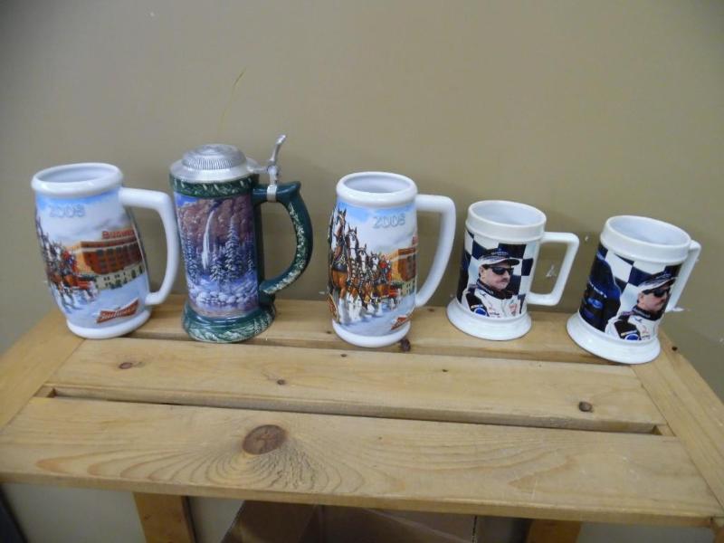 lot 75 image: Mugs