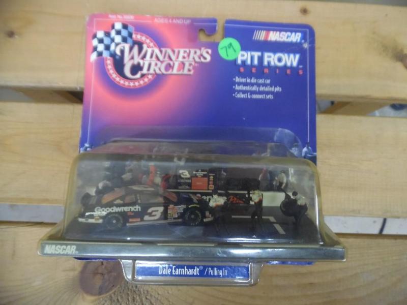 lot 79 image: Die-cast car