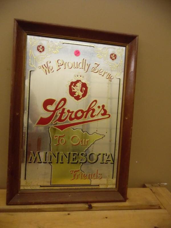 lot 9 image: Beer sign